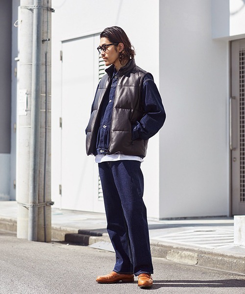 EMMETI（エンメティ）の「EMMETI / エンメティ：別注 ISE -0.5mm-：ONLYARK-0-1040[MUS]（ダウンベスト・メンズ・ブラック系その他/スミクロ・54/52/48/50）」の22枚目の写真