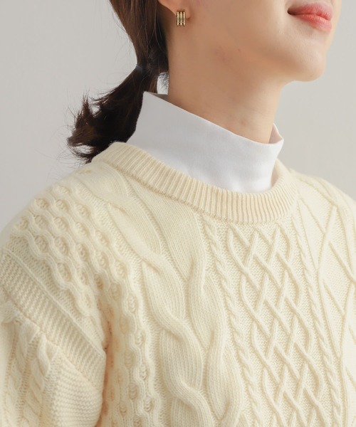 URBAN RESEARCH DOORS（アーバンリサーチドアーズ）の「コットンスムースハイネックプルオーバー（Tシャツ/カットソー・レディース・チャコールグレー/オフホワイト・MEDIUM）」の3枚目の写真