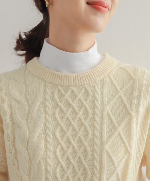 URBAN RESEARCH DOORS（アーバンリサーチドアーズ）の「コットンスムースハイネックプルオーバー（Tシャツ/カットソー・レディース・チャコールグレー/オフホワイト・MEDIUM）」の5枚目の写真