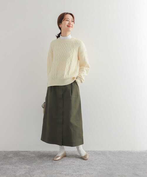 URBAN RESEARCH DOORS（アーバンリサーチドアーズ）の「コットンスムースハイネックプルオーバー（Tシャツ/カットソー・レディース・チャコールグレー/オフホワイト・MEDIUM）」の6枚目の写真