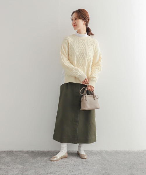 URBAN RESEARCH DOORS（アーバンリサーチドアーズ）の「コットンスムースハイネックプルオーバー（Tシャツ/カットソー・レディース・チャコールグレー/オフホワイト・MEDIUM）」の7枚目の写真