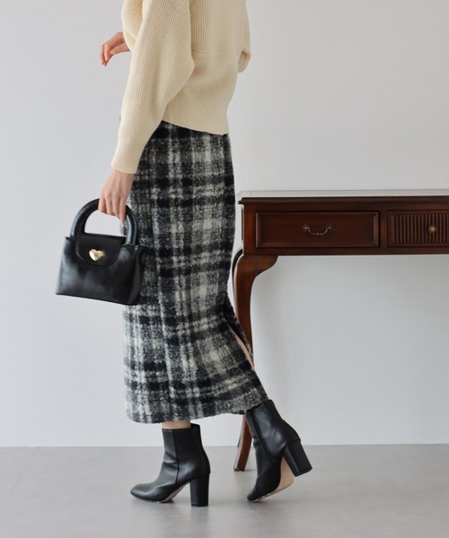 BLUEEAST（ブルーイースト）の「プードルファータイトスカート（スカート・レディース・ブラウン/ブラック/ブルー・MEDIUM）」の11枚目の写真