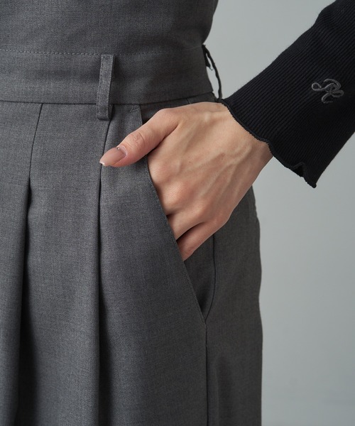 PUAL CE CIN（ピュアルセシン）の「ウエスト折り返しデザインタックワイドパンツ（スラックス・レディース・ブラック/グレー・FREE）」の20枚目の写真