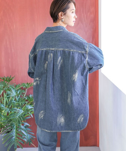 LEPSIM(レプシィム)の「箔プリントデニムシャツ 987193(シャツ/ブラウス・レディース・オフホワイト/インディゴブルー・FREE)」の11枚目の写真