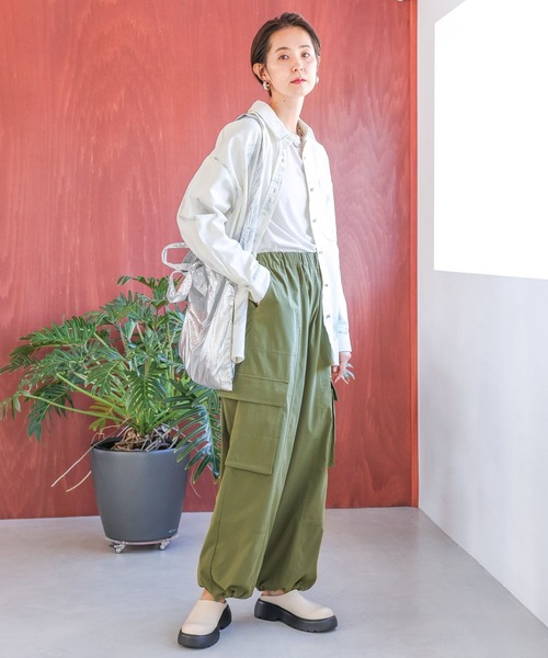 LEPSIM(レプシィム)の「箔プリントデニムシャツ 987193(シャツ/ブラウス・レディース・オフホワイト/インディゴブルー・FREE)」の18枚目の写真