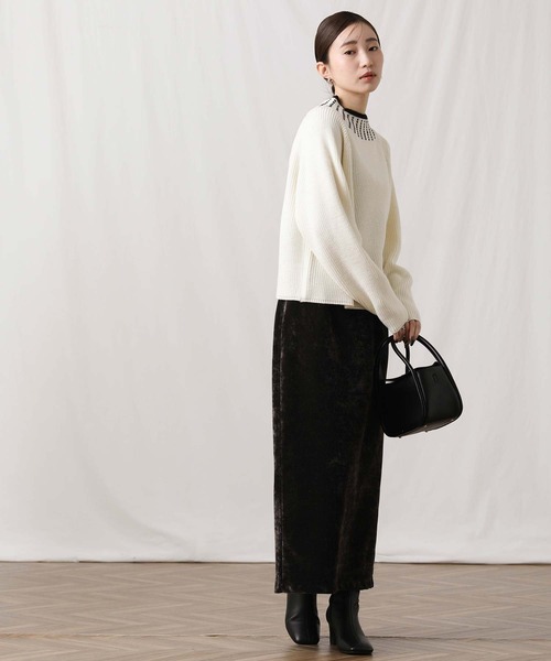 MARIED'OR(マリードール)の「5G畦ネック刺繍ボトルネックニット(ニット/セーター・レディース・ブラック×ホワイト/ホワイト×ブラック・FREE)」の4枚目の写真