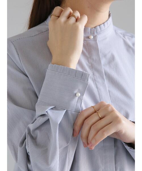 Te chichi（テチチ）の「パール釦スタンドフリルブラウス（シャツ/ブラウス・レディース・グレー/オフホワイト/ブルー・F）」の5枚目の写真