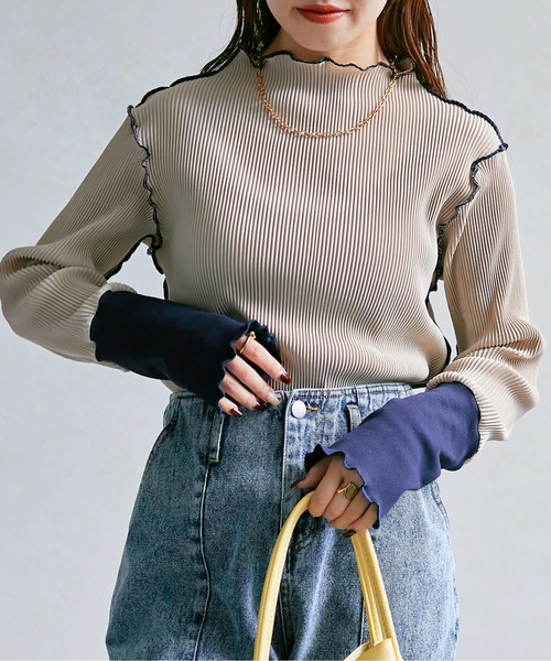 Thevon（ゼボン）の「袖先配色プリーツメロープルオーバー（Tシャツ/カットソー・レディース・グレー/チャコールグレー/ライトベージュ/ライム/ベージュ・FREE）」の3枚目の写真