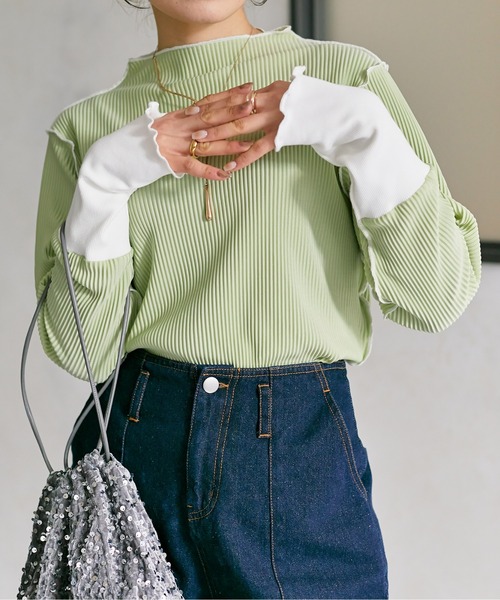 Thevon（ゼボン）の「袖先配色プリーツメロープルオーバー（Tシャツ/カットソー・レディース・グレー/チャコールグレー/ライトベージュ/ライム/ベージュ・FREE）」の5枚目の写真