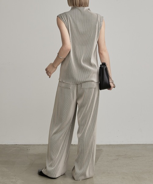 Lui's（ルイス）の「プリーツパンツ（スラックス）」 - WEAR