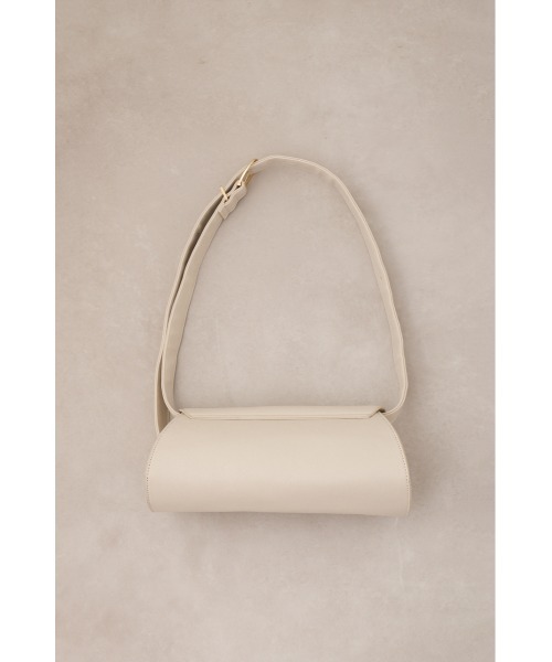 AZUL by moussy(アズールバイマウジー)の「ワイドシェイプドフラップバッグ(ショルダーバッグ・レディース・ブラウン/ブラック/ライトベージュ・FREE)」の13枚目の写真