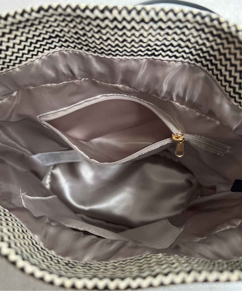 Chez toi(シェトワ)の「雑材巾着2WAYショルダー(ショルダーバッグ・レディース・ブラック/モカ/ベージュ・FREE)」の7枚目の写真