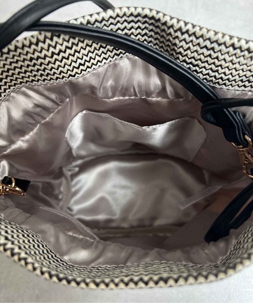 Chez toi(シェトワ)の「雑材巾着2WAYショルダー(ショルダーバッグ・レディース・ブラック/モカ/ベージュ・FREE)」の8枚目の写真