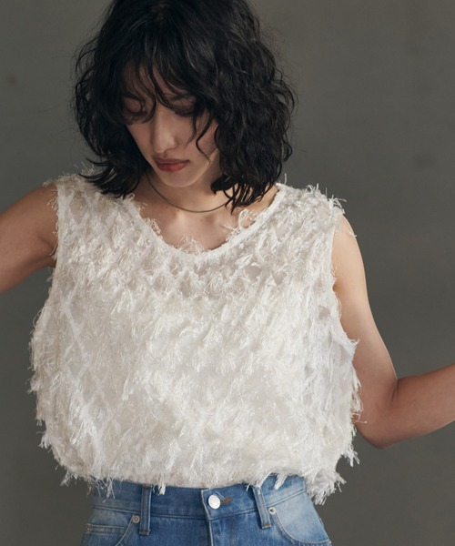 RANAN（ラナン）の「カットジャカードブラウス（シャツ/ブラウス・レディース・ブラック/ホワイト・LL/L/M）」の2枚目の写真