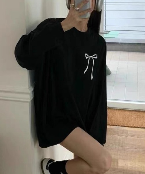 Vipoa(ヴィポア)の「リボンアクセントロンTee(Tシャツ/カットソー・レディース・ホワイト/ブラック・FREE)」の2枚目の写真