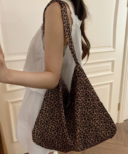 Vipoa(ヴィポア)の「Retro leopard big shoulder bag(トートバッグ・レディース・アイボリー/ブラウン・FREE)」の20枚目の写真