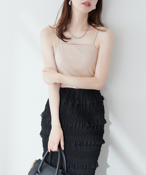 natural couture(ナチュラルクチュール)の「ラメフライスカップ付スクエアキャミ(キャミソール・レディース・ライトグレー/ブラック/ピンクベージュ・FREE)」の3枚目の写真