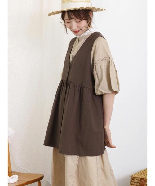 Samansa Mos2（サマンサ モスモス）の「リネン混Vネックベスト（ベスト・レディース・チャコールグレー/ブラック/ブラウン/キナリ・F）」の5枚目の写真