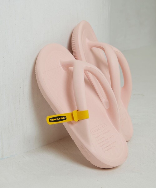 夏の足元に洗練を! SALTIE FLIP FROP サンダル (ピンク) FREAK'S STORE（フリークスストア）の「TAW&TOE/トーアンドトー