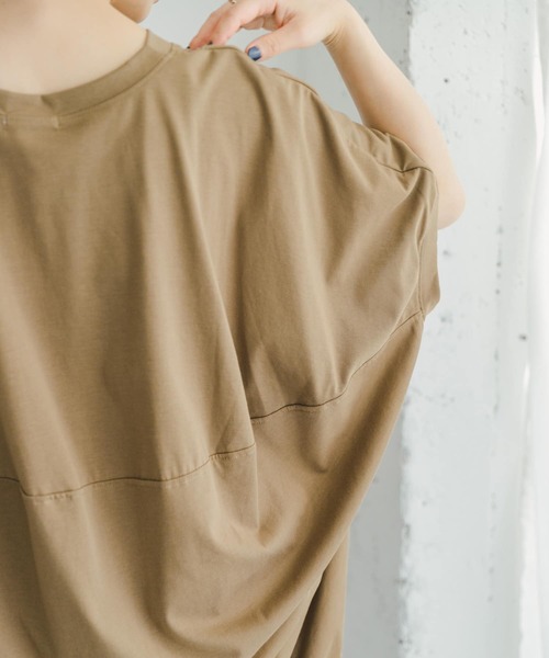 ITEMS URBANRESEARCH（アイテムズ アーバンリサーチ）の「『吸水速乾』ドライタッチバックタックプルオーバー（Tシャツ/カットソー・レディース・ブラック/オフホワイト/ブラウン・FREE）」の13枚目の写真