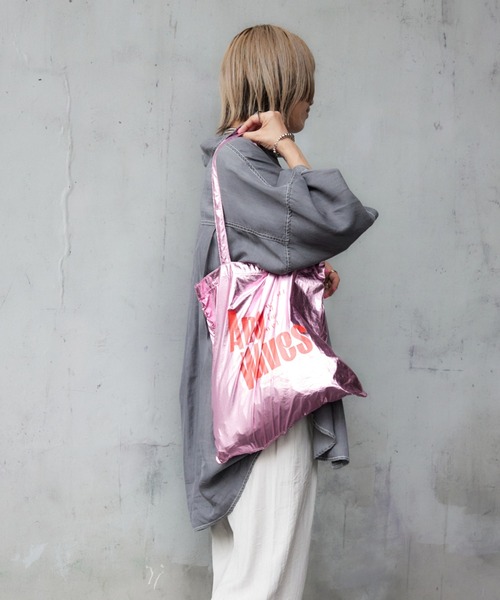 RODEO CROWNS WIDE BOWL（ロデオクラウンズワイドボウル）の「Surf Bum メタリックトートバック（トートバッグ・レディース・ブルー/グリーン/シルバー/ピンク・FREE）」の22枚目の写真