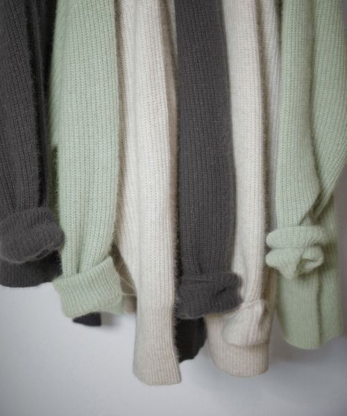 SALON adam et rope'(サロン アダム エ ロペ)の「FOXWOOLクルーネックPO(ニット/セーター・レディース・ホワイト系その他5/グリーン系その他/チャコールグレー・FREE)」の17枚目の写真