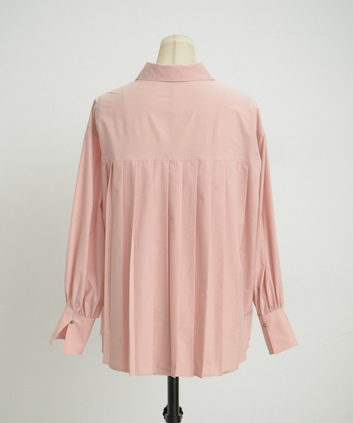 VIS(ビス)の「【近赤外線対策/UVケア】バックプリーツシャツ(シャツ/ブラウス・レディース・サックスブルー/ホワイト/ピンク/ネイビー・FREE)」の17枚目の写真