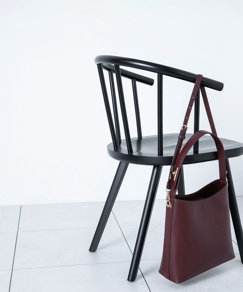 NATURAL BEAUTY BASIC（ナチュラルビューティーベーシック）の「◇【Oggi掲載】マンハッタンショルダーバッグ（ショルダーバッグ・レディース・グレイッシュベージュ/ワイン/ブラック・ﾌﾘ-）」の3枚目の写真