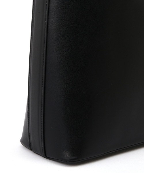 NATURAL BEAUTY BASIC（ナチュラルビューティーベーシック）の「◇【Oggi掲載】マンハッタンショルダーバッグ（ショルダーバッグ・レディース・グレイッシュベージュ/ワイン/ブラック・ﾌﾘ-）」の13枚目の写真