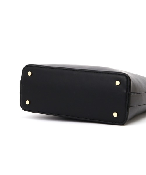 NATURAL BEAUTY BASIC（ナチュラルビューティーベーシック）の「◇【Oggi掲載】マンハッタンショルダーバッグ（ショルダーバッグ・レディース・グレイッシュベージュ/ワイン/ブラック・ﾌﾘ-）」の15枚目の写真