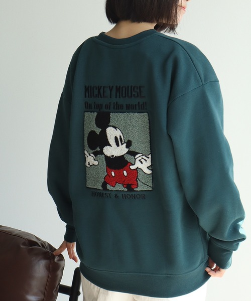 Disney(ディズニー)の「【Disney/ディズニー】裏起毛 アートワークデザイン ボックスサガラ刺繍 ワイドシルエット スウェット(スウェット・メンズ・アイボリー/ブルーグリーン・LL/M/L)」の2枚目の写真