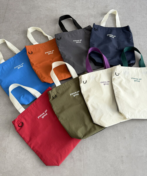 CPCM（シーピーシーエム）の「【ASUKA's企画】撥水ナイロン2WAYバッグ（ショルダーバッグ・レディース・ネイビー/アイボリー/チャコールグレー・FREE）」の4枚目の写真