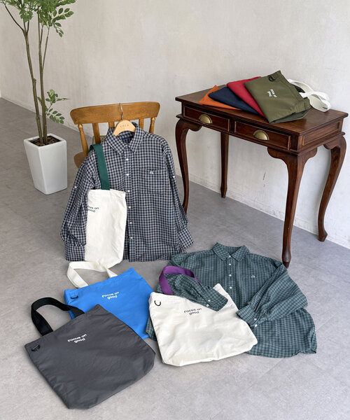 CPCM（シーピーシーエム）の「【ASUKA's企画】撥水ナイロン2WAYバッグ（ショルダーバッグ・レディース・ネイビー/アイボリー/チャコールグレー・FREE）」の5枚目の写真