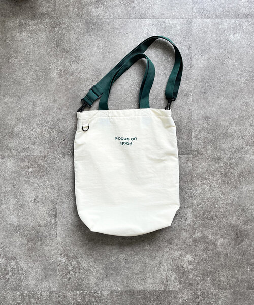 CPCM（シーピーシーエム）の「【ASUKA's企画】撥水ナイロン2WAYバッグ（ショルダーバッグ・レディース・ネイビー/アイボリー/チャコールグレー・FREE）」の10枚目の写真