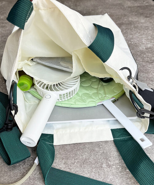 CPCM(シーピーシーエム)の「【ASUKA's企画】撥水ナイロン2WAYバッグ(ショルダーバッグ・レディース・ネイビー/アイボリー/チャコールグレー・FREE)」の13枚目の写真