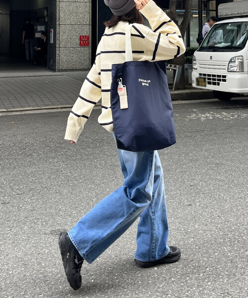 CPCM（シーピーシーエム）の「【ASUKA's企画】撥水ナイロン2WAYバッグ（ショルダーバッグ・レディース・ネイビー/アイボリー/チャコールグレー・FREE）」の19枚目の写真