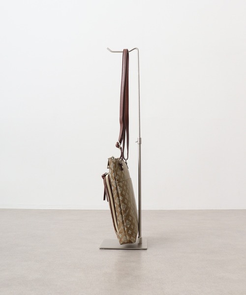 christian olivier(クリスチャンオリビエ)の「CHRITIAN OLIVIER タテ型 マルチ ポシェット(ショルダーバッグ・レディース・モカ/チョコ/ブラウン系その他/ネイビー系・FREE)」の15枚目の写真