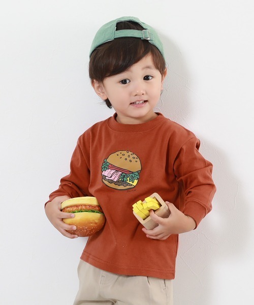 devirock（デビロック）の「綿100% デビラボ プリント袖リブ 長袖Tシャツ（Tシャツ/カットソー・キッズ・グレー系その他/ブラック系その他2/ブルー系その他2/ホワイト系その他/オレンジ系その他2/ブラック系その他4/オレンジ系その他/ブラック系その他/ブラック系その他3/グレー系その他6/ブルー系その他/グレー系その他2/グレー系その他3/グリーン系その他/グレー系その他4/グレー系その他5・90cm/100cm/110cm/120cm/130cm/140cm/150cm/160cm）」の15枚目の写真