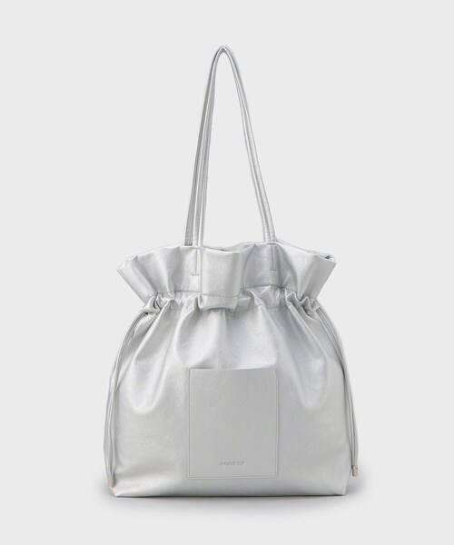 OPAQUE.CLIP（オペークドットクリップ）の「【A4サイズ対応】ソフト合皮巾着ドローストリングトートバッグ（トートバッグ・レディース・ブラック/ブラウン系/シルバー/ライトグレー/ボルドー・00）」の5枚目の写真