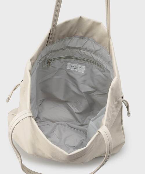 OPAQUE.CLIP（オペークドットクリップ）の「【A4サイズ対応】ソフト合皮巾着ドローストリングトートバッグ（トートバッグ・レディース・ブラック/ブラウン系/シルバー/ライトグレー/ボルドー・00）」の13枚目の写真