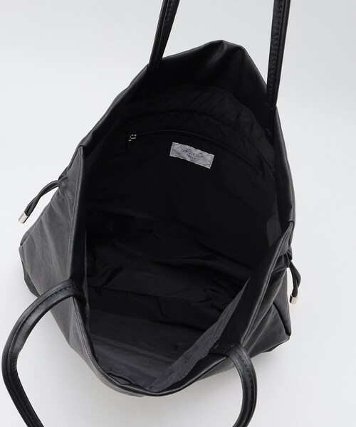 OPAQUE.CLIP（オペークドットクリップ）の「【A4サイズ対応】ソフト合皮巾着ドローストリングトートバッグ（トートバッグ・レディース・ブラック/ブラウン系/シルバー/ライトグレー/ボルドー・00）」の14枚目の写真