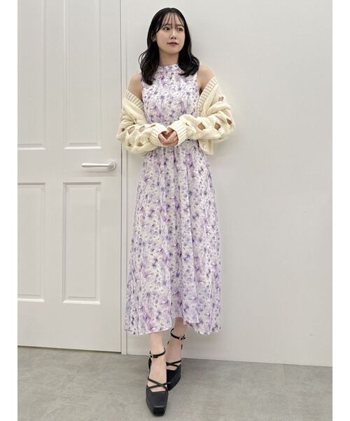 dazzlin（ダズリン）の「スリットケーブルニットカーディガン（カーディガン/ボレロ・レディース・ブラック/パープル/グリーン/オフホワイト・FREE）」の14枚目の写真