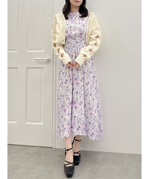 dazzlin（ダズリン）の「スリットケーブルニットカーディガン（カーディガン/ボレロ・レディース・ブラック/パープル/グリーン/オフホワイト・FREE）」の16枚目の写真