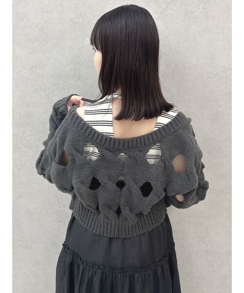 dazzlin（ダズリン）の「スリットケーブルニットカーディガン（カーディガン/ボレロ・レディース・ブラック/パープル/グリーン/オフホワイト・FREE）」の18枚目の写真