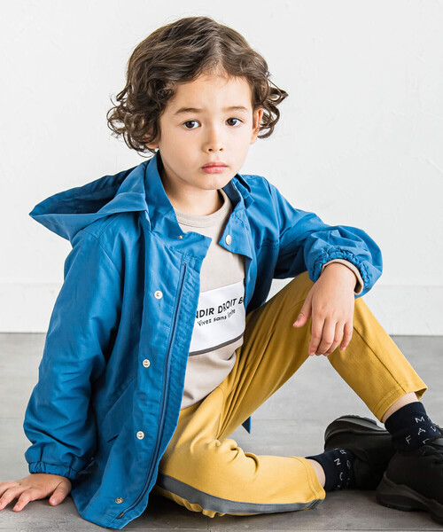 BeBe（ベベ）の「ツイルニットサイドテープロングパンツ(90~150cm)（スウェットパンツ・キッズ・イエロー/ブラック・110cm/120cm/130cm/140cm/150cm/100cm/90cm）」の5枚目の写真