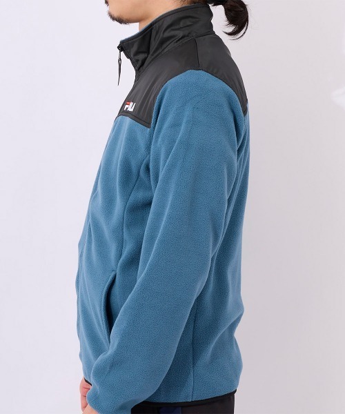 FILA(フィラ)の「マイクロフリース 切り替えスタンドジャケット フルジップブルゾン(ブルゾン・メンズ・ネイビー/ブラック/ダークブルー・MEDIUM/LARGE/X-LARGE)」の19枚目の写真