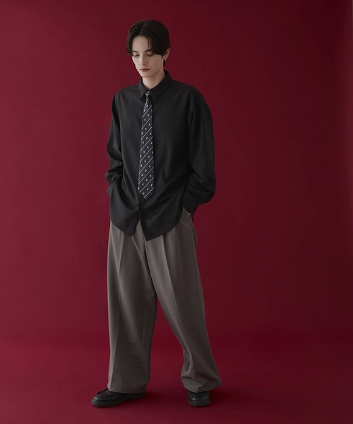 LUCY(ルーシー)の「LUCY/タイ付きロングスリーブシャツ(シャツ/ブラウス・メンズ・ホワイト/ブラック・MEDIUM/LARGE)」の8枚目の写真