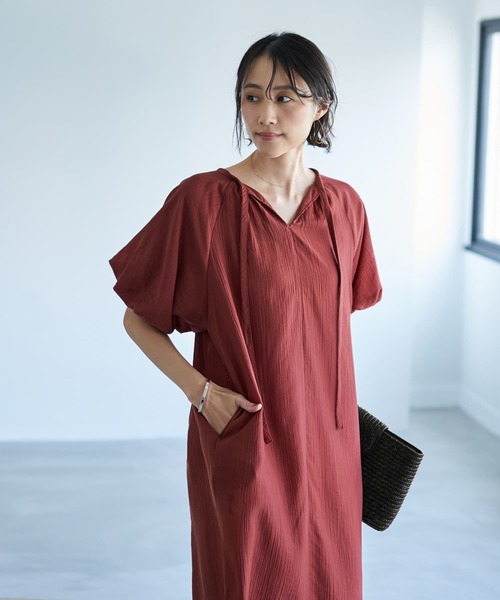 STYLE DELI(スタイルデリ)の「バルーンスリーブラグラン楊柳ワンピース(ワンピース・レディース・ブラック/レッド系その他・SMALL/MEDIUM)」の4枚目の写真