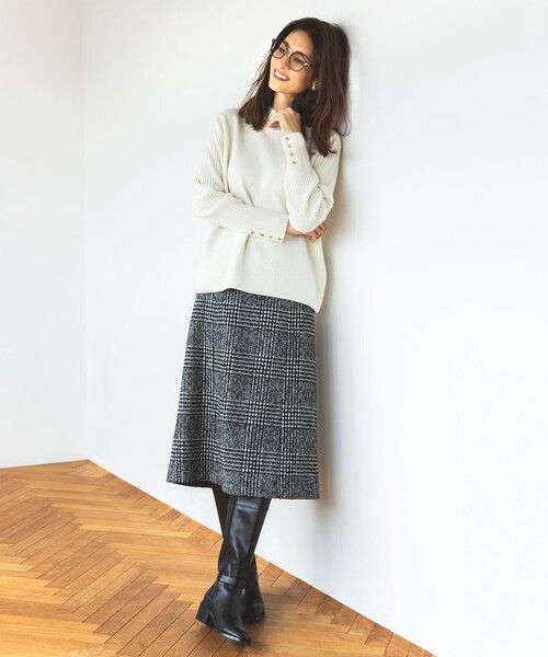 J.PRESS(ジェイプレス)の「【WEB限定】リバーシブルパール イヤリング(イヤリング・レディース・シルバー系/ゴールド系・F)」の4枚目の写真