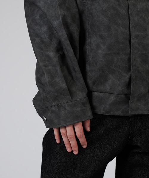 ONCILY（オンシェリー）の「VINTAGE LIKE ARTIFICIAL GRAIN BLOUSON  / ヴィンテージライク合皮ブルゾン（ブルゾン・メンズ・ブラック/ブラウン/トップグレー・LARGE/MEDIUM）」の8枚目の写真